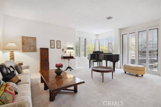 Encino, CA 91436,4719 Park Encino Lane #132