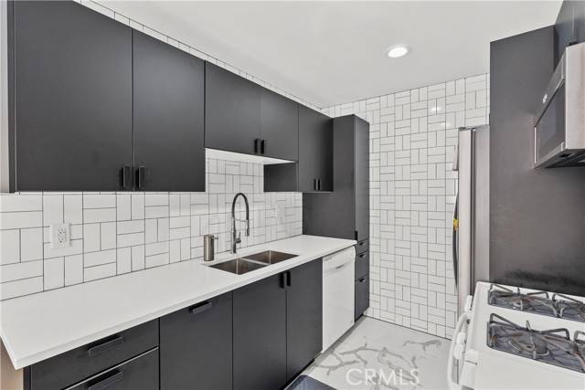 9920 Jordan Ave #11, Chatsworth, CA 91311