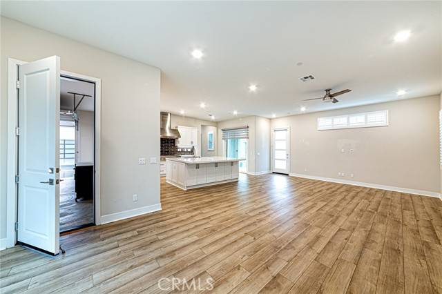 Valencia, CA 91381,27018 Goldfields Court