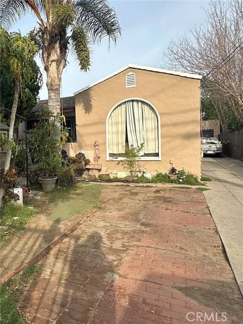 6738 Sylmar Avenue, Van Nuys, CA 91405