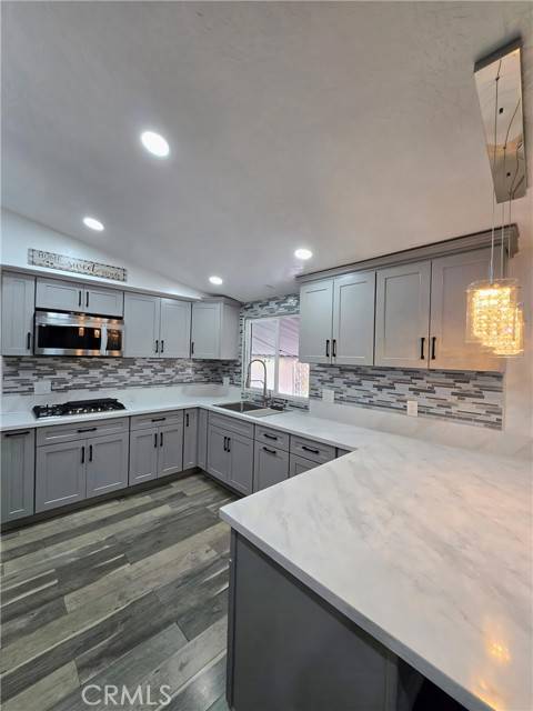 Sylmar, CA 91342,12401 Filmore St Space 618