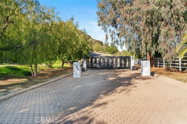 109 Buckskin Road, Bell Canyon, CA 91307