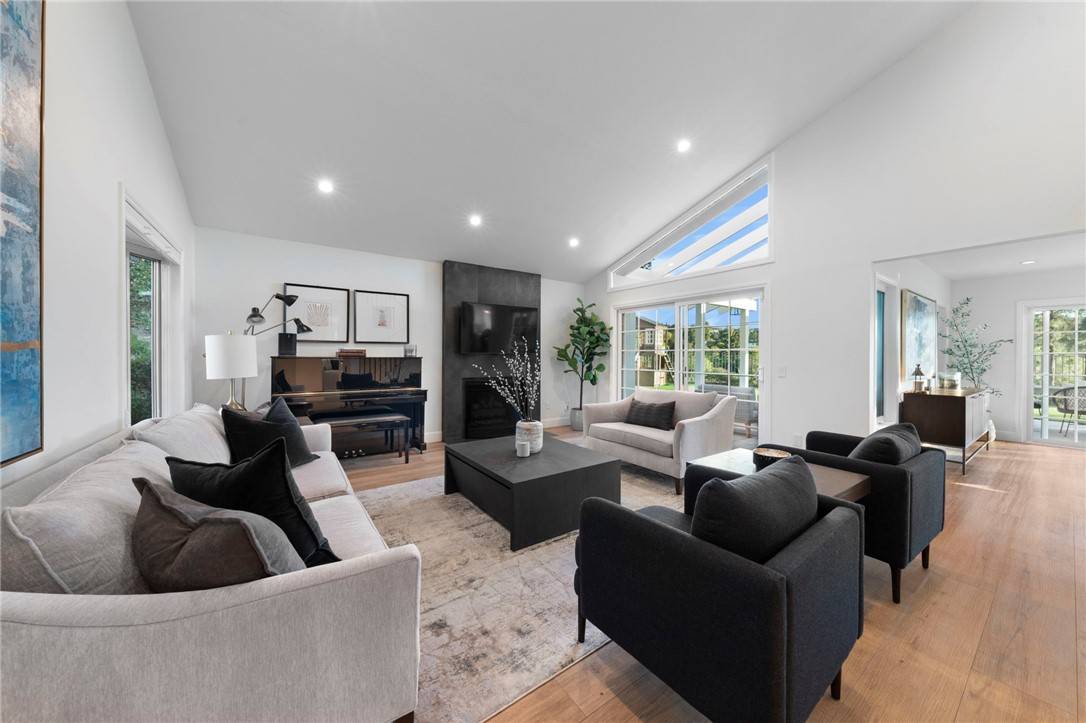 Calabasas, CA 91302,22532 Jameson Drive