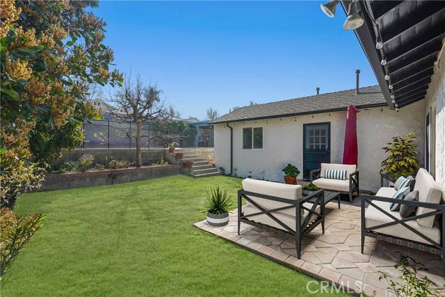 Burbank, CA 91504,2832 N Myers Street