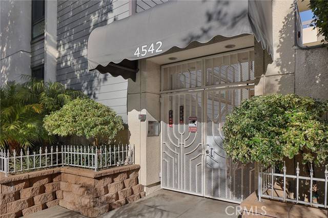 4542 Willis Avenue #201, Sherman Oaks, CA 91403