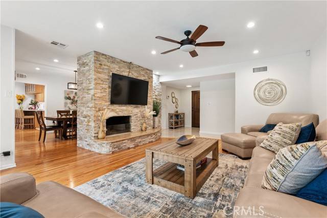 North Hills, CA 91343,15936 Osborne Street