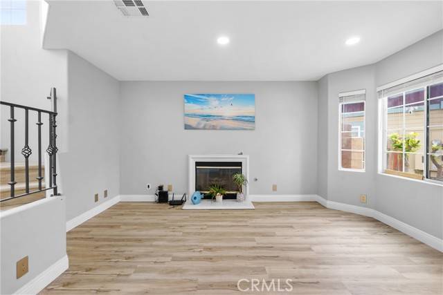 Oxnard, CA 93035,4942 Dunes Circle