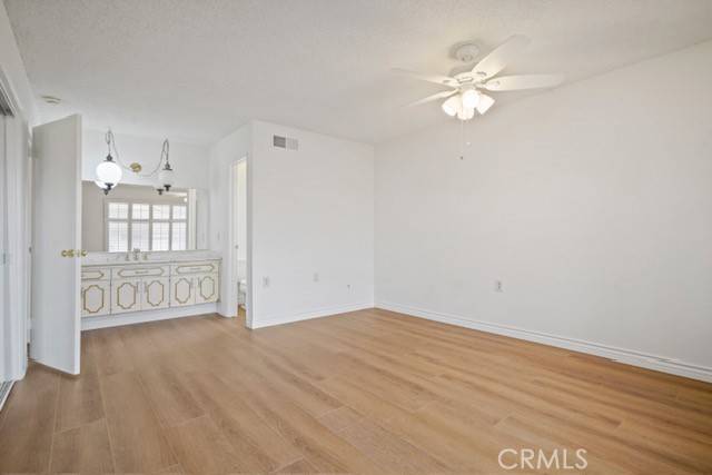 Newhall, CA 91321,19324 Flowers Court