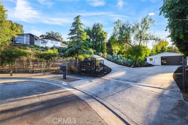 Chatsworth, CA 91311,9425 Gierson Avenue