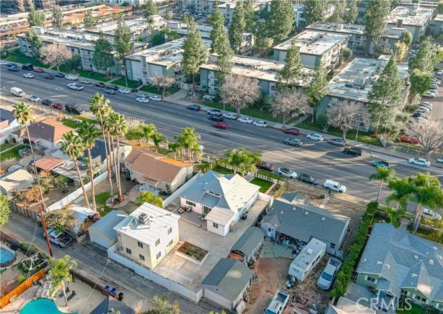 Woodland Hills, CA 91303,22133 Victory Boulevard