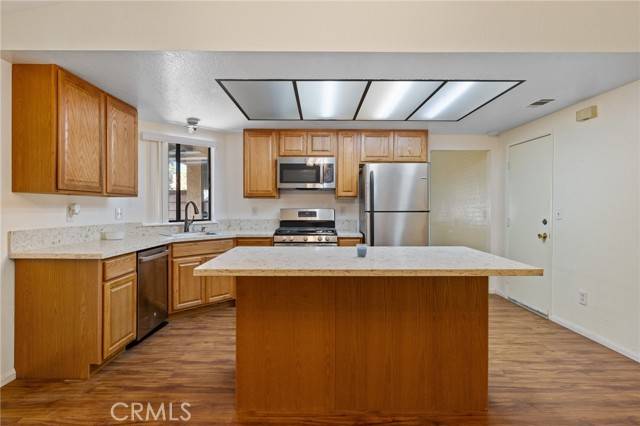 Palmdale, CA 93550,37444 Landon Avenue