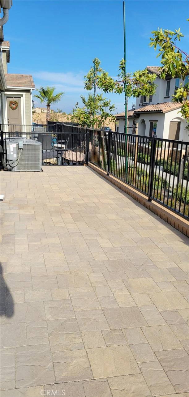 Fontana, CA 92336,5604 Altamura Way #10