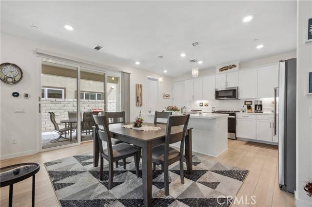 Valencia, CA 91381,27632 Ensemble Place