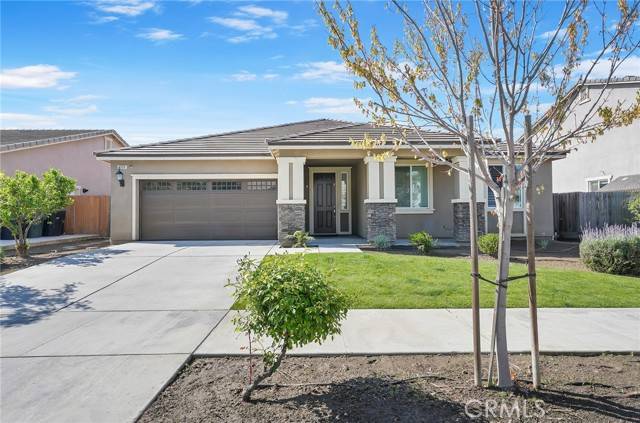 4333 W Lark Avenue, Visalia, CA 93291