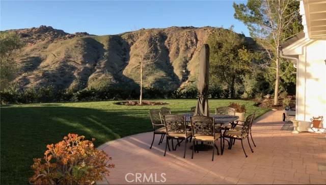 77 Dapplegray Road, Bell Canyon, CA 91307