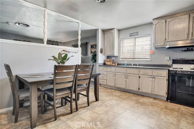 Sylmar, CA 91342,12206 Pinney Street