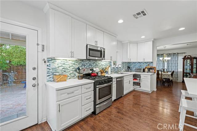 Van Nuys, CA 91405,14805 Valerio Street