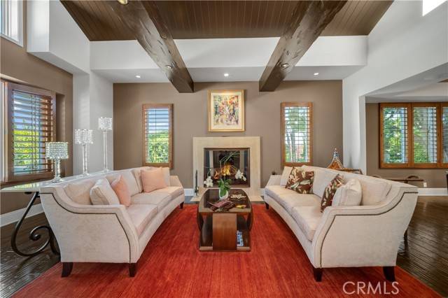 Calabasas, CA 91302,23964 Park Granada