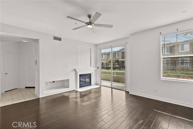Valencia, CA 91354,28215 Canterbury Court