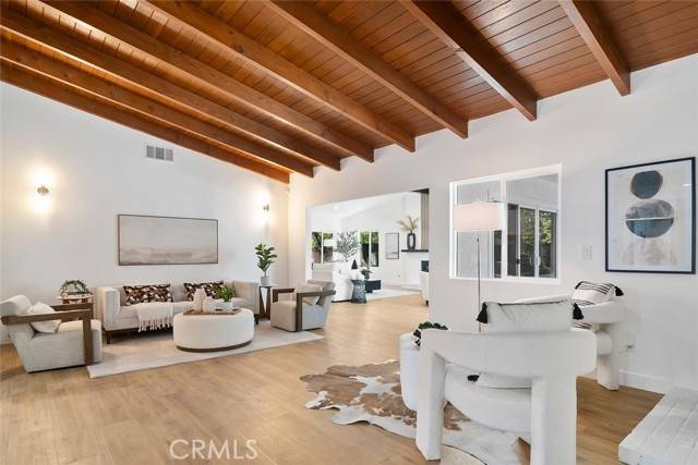 Woodland Hills, CA 91364,4701 Deseret Drive