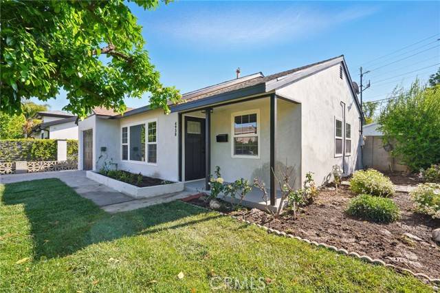 Tarzana, CA 91356,4938 Chimineas