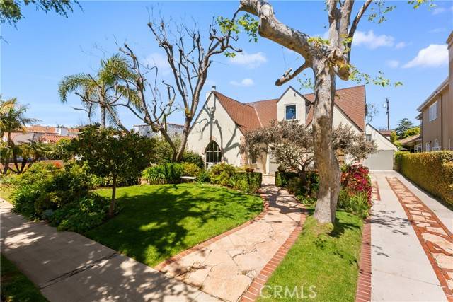 Santa Monica, CA 90402,549 15th Street