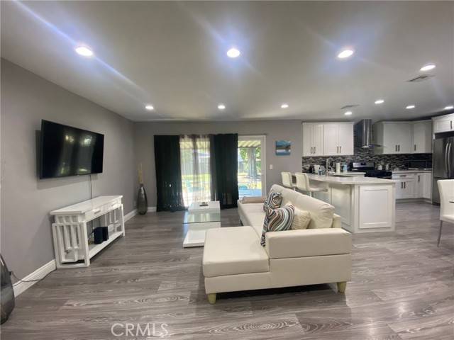 18935 Hart Street, Reseda, CA 91335