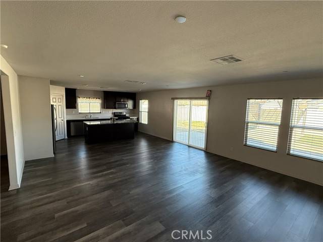 Lancaster, CA 93535,2113 E Newgrove Street