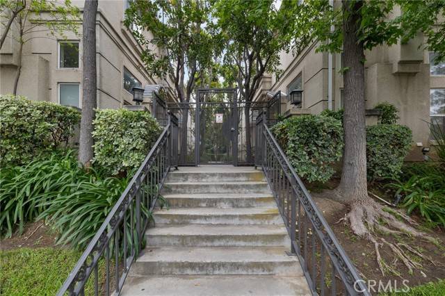 Granada Hills, CA 91344,15744 Devonshire Street