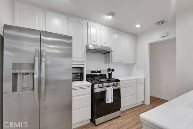 West Hills, CA 91307,7326 Mclaren Avenue