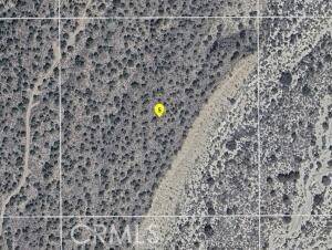 250 E Vic Avenue Z14, Llano, CA 93544