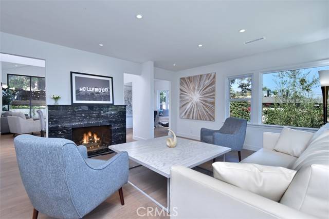 Los Angeles, CA 90068,3935 Kentucky Drive