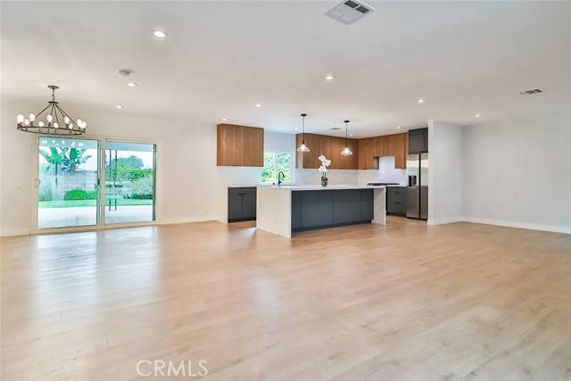 Thousand Oaks, CA 91360,8 W Janss Road