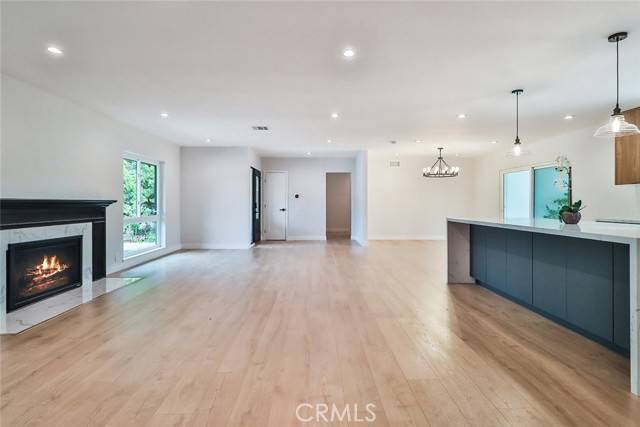 Thousand Oaks, CA 91360,8 W Janss Road