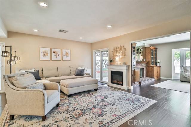 Granada Hills, CA 91344,10430 Gloria Avenue