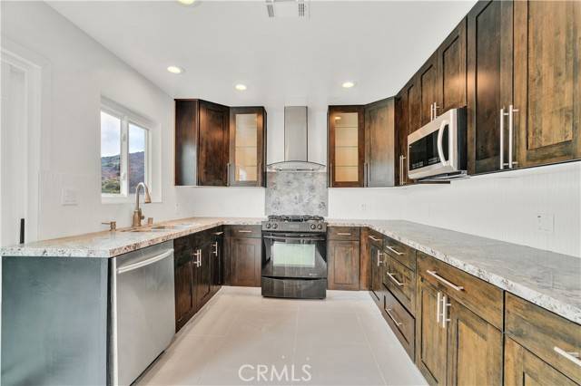 Calabasas, CA 91302,3564 Poppy Drive