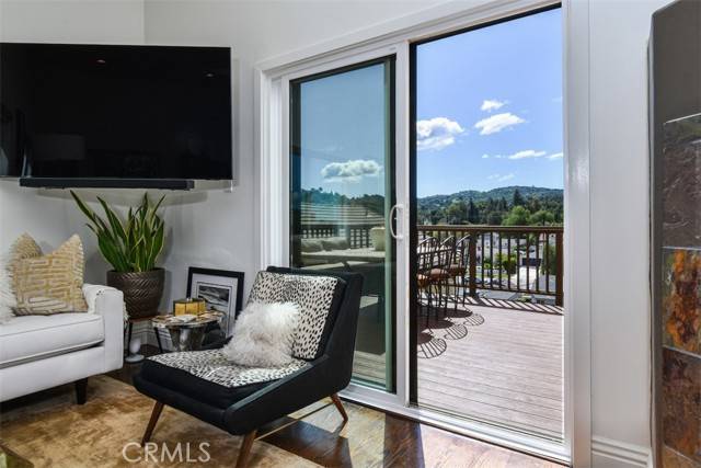 Woodland Hills, CA 91364,4950 Campo Road