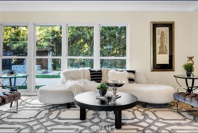 Toluca Lake, CA 91602,4639 Forman Avenue