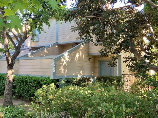 9917 Independence Avenue #C, Chatsworth, CA 91311