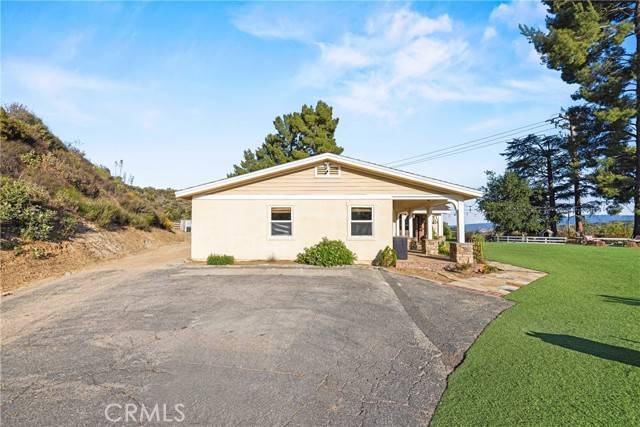 Castaic, CA 91384,30737 Hasley Canyon Road