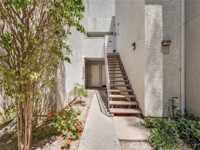Winnetka, CA 91306,20155 Keswick Street #117