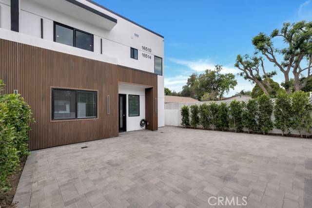 Granada Hills, CA 91344,16510 San Fernando Mission Blvd