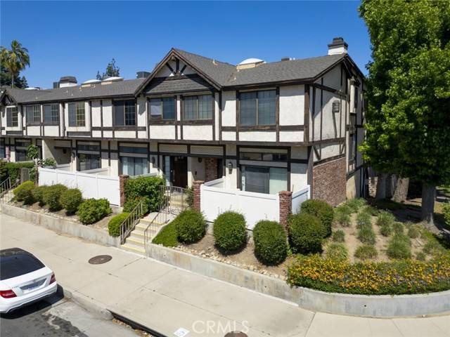 20737 Roscoe Boulevard #102, Winnetka, CA 91306