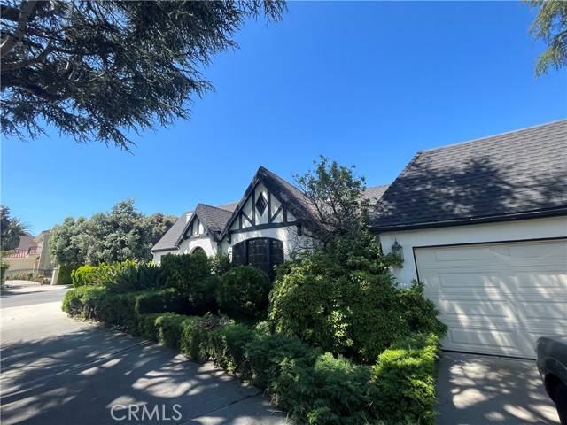 624 N Roxbury Drive, Beverly Hills, CA 90210
