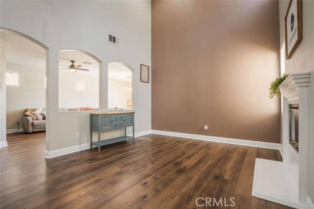 Valencia, CA 91354,24014 Joshua Drive