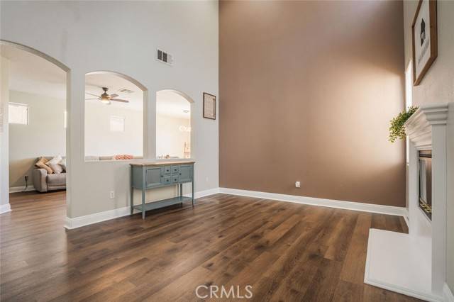 Valencia, CA 91354,24014 Joshua Drive