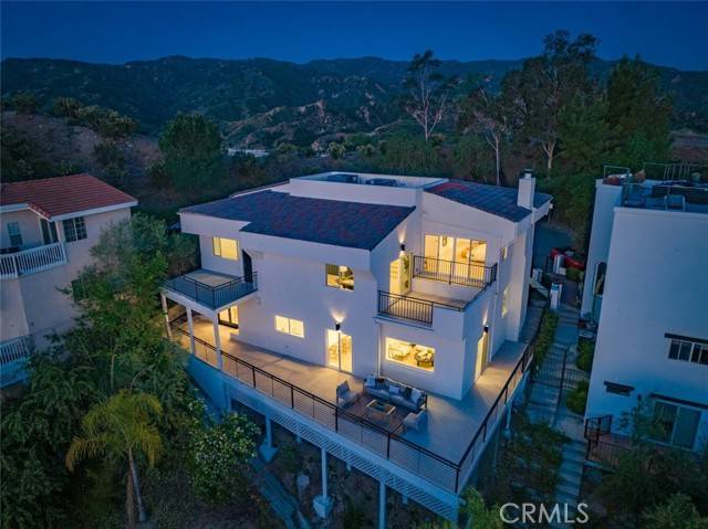 23835 Bella Vista Drive, Newhall, CA 91321