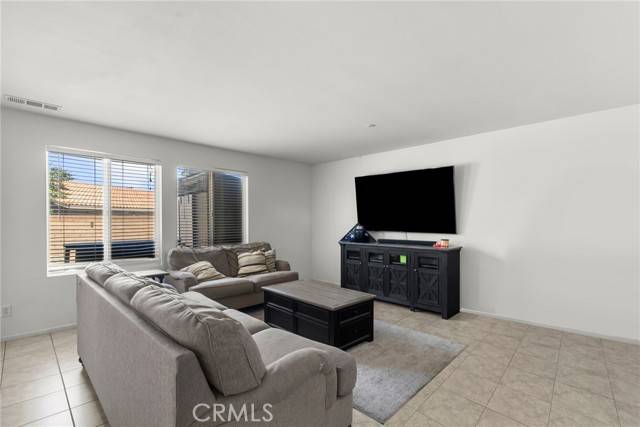 Lancaster, CA 93535,1021 Cambridge Court