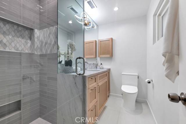 Woodland Hills, CA 91364,21407 Rios Street