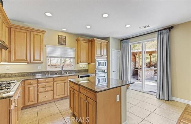 Saugus, CA 91350,28229 Shirley Lane